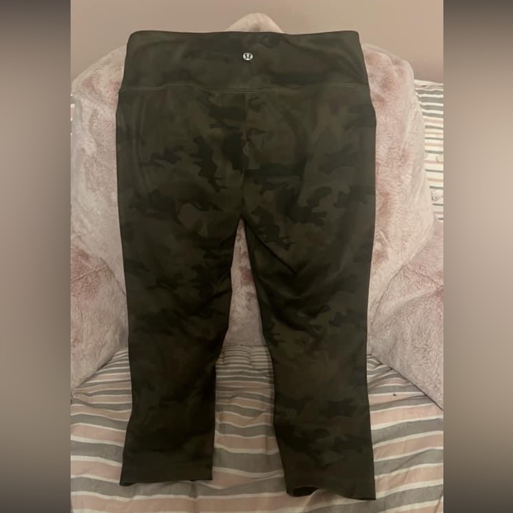 Lulu Lemon Leggings Size 4 $45